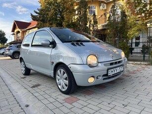 RENAULT TWINGO 1.2 16V Initiale