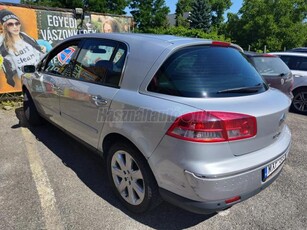 RENAULT VEL SATIS 2.2 dCi Expression