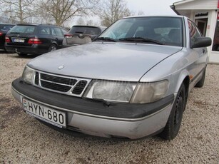 SAAB 900 2.0i S