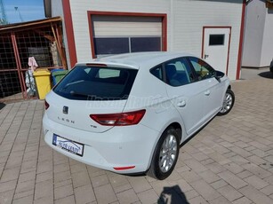 SEAT LEON 1.2 TSI Style Start&Stop SZERVIZKÖNYV. 128.000 KM. 1.TULAJ. LED FÉNYSZÓRÓ. PARKRADAR. NAVIGÁCIÓ. TEMPOMAT