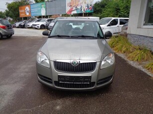 SKODA FABIA 1.2 6V Classic 139ekm. szervízkönyv