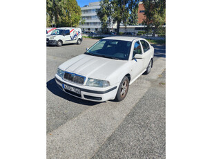 SKODA OCTAVIA 1.4 Tour