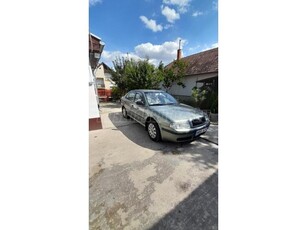 SKODA OCTAVIA 1.6 Ambiente