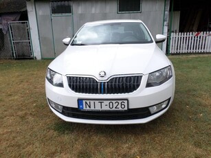 SKODA OCTAVIA 1.6 CR TDI Elegance 110 LE. Mo.-i. 1 tulaj.. mint az új!