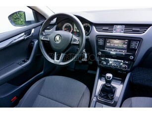 SKODA OCTAVIA 1.6 CR TDI Style 116.Km Áfás Magyaro-i Km Garancia Alufelni Tempomat Parkradar Klima!