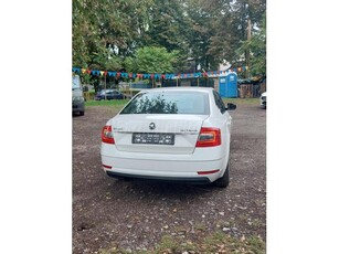 SKODA OCTAVIA 1.6 CR TDI Style