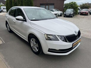 SKODA OCTAVIA 1.6 CR TDI Style M.ORSZÁGI V.SZ.KÖNYV LED ÉRINTŐ KÉPERNYŐS ÜLÉSFŰTÉS TEMPOMAT 204E KM