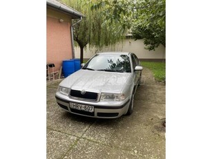 SKODA OCTAVIA 1.6 Elegance (Automata)