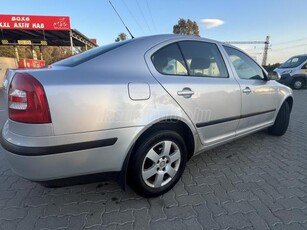 SKODA OCTAVIA 1.6 Elegance