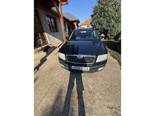 SKODA OCTAVIA 1.6 FSI Elegance