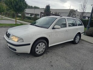 SKODA OCTAVIA 1.6 FSI Elegance