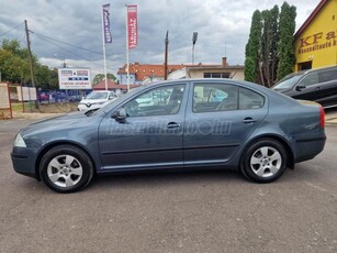 SKODA OCTAVIA 1.6 Gift