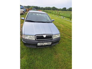 SKODA OCTAVIA 1.8 Turbo 4x4 Elegance