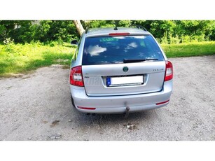 SKODA OCTAVIA Combi 1.4 TSI Ambition