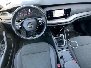 SKODA OCTAVIA Combi 1.5 TSI ACT Ambition 111.e.Km Áfás Mo-i Gyári Garancia LED Vonóhorog Alufelni Smart Link Ülésfűtés!