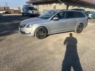 SKODA OCTAVIA Combi 1.6 CR TDI Ambition DSG