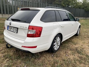 SKODA OCTAVIA Combi 1.6 CR TDI Ambition DSG