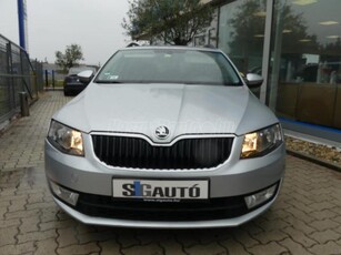 SKODA OCTAVIA Combi 1.6 CR TDI Ambition DSG D.Klima.Navi.Sport.PDC