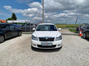 SKODA OCTAVIA Combi 1.6 CR TDI Elegance 4x4 Navi.Digit Klíma.Ülésfütés.Parkradar.Szervizmúlt