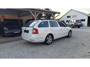 SKODA OCTAVIA Combi 1.6 CR TDI Elegance DPF