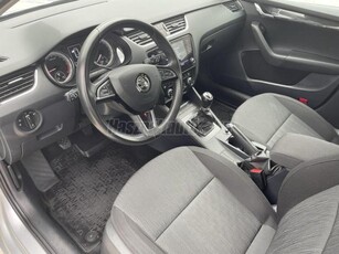 SKODA OCTAVIA Combi 1.6 CR TDI Style 126 km! Magyarországi! Áfás! KmGarancia! NaviApp. Ülésfütés Temp PDC