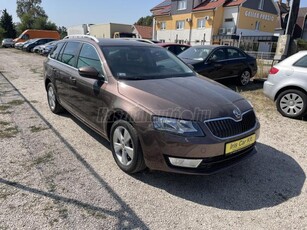 SKODA OCTAVIA Combi 2.0 CR TDI Elegance DSG Vonóhorog! Alufelni!