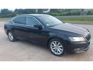 SKODA SUPERB 1.6 TDI Style DSG Fekete metál sedan.törésmentes.érintő kijelző.magyar menű.DSG