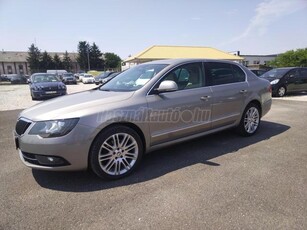 SKODA SUPERB 2.0 CR TDI Elegance 4x4 XENON.NAVI.SOLAR TETŐ.4X ÜLÉSFŰTÉS.ALCANTARA.ÖSSZKERÉK