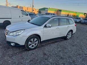 SUBARU OUTBACK 2.5 Active ÁRVIZES