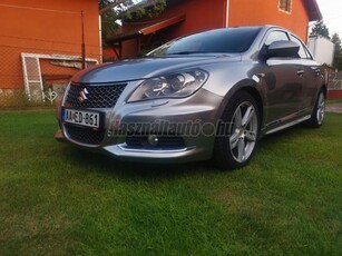 SUZUKI KIZASHI 2.4 SDLX CVT 4WD Friss műszaki vizsga Felújított váltó Napfénytető Xenon Bőr Memória Parkradar