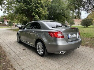 SUZUKI KIZASHI 2.4 Sport 2WD MANUÁL 6