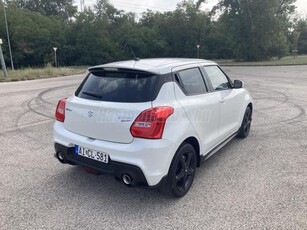 SUZUKI SWIFT 1.4 Boosterjet Sport SZERVIZKÖNYV KÉT GYÁRI KULCS KARCMENTES GYÁRI ÁLLAPOT