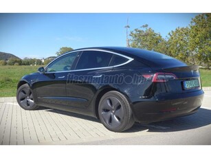 TESLA MODEL 3 Standard Range Plus Aut