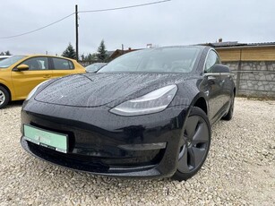 TESLA MODEL 3 Standard Range Plus Aut Gyári levehető vonóhorog/Fehér belső/Ülésfűtés/2 gyári kulcs