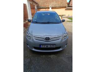 TOYOTA AURIS 1.33