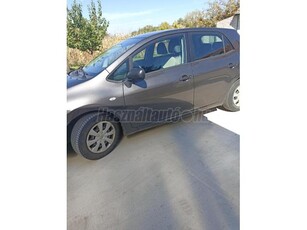 TOYOTA AURIS 1.4