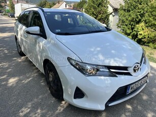 TOYOTA AURIS 1.4 D-4D Active