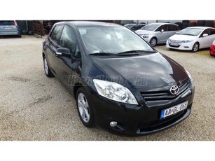 TOYOTA AURIS 1.6 Active