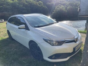 TOYOTA AURIS 1.6 Active Comfort