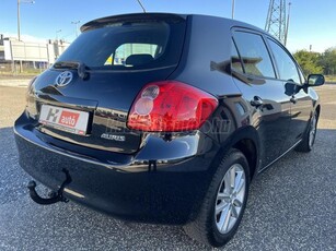 TOYOTA AURIS 1.6 Life