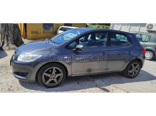 TOYOTA AURIS 1.6 Luna