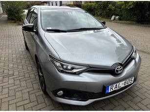 TOYOTA AURIS 1.6 Selection