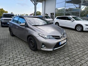 TOYOTA AURIS 1.6 Sol Navi