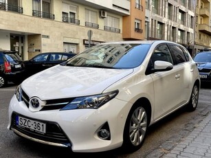 TOYOTA AURIS 1.8 HSD Executive (Automata) Kitűnő állapot/Új akku./145e Km/Friss szerviz/Akár 3 év garancia/Szervizkönyv