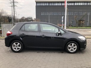 TOYOTA AURIS 1.8 HSD Luna (Automata)