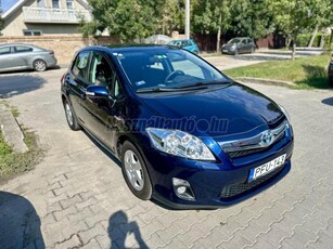 TOYOTA AURIS 1.8 HSD Luna (Automata) Sérülésmentes