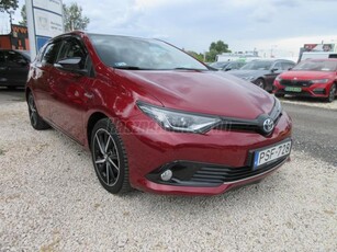 TOYOTA AURIS 1.8 HSD Selection (Automata) M.o.-on újonnan vásárolt! 10 év Hybrid Garancia!