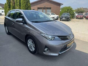 TOYOTA AURIS 1.8 HSD Sol (Automata) SZ.KÖNYV KAMERA ÉRINTŐ KÉPERNYŐS NAVIGÁCIÓ TEMPOMAT ESP 234E KM