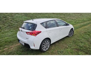 TOYOTA AURIS 2.0 D-4D DPF Luna