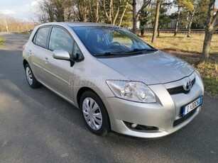 TOYOTA AURIS 2.0 D-4D Luna 2009